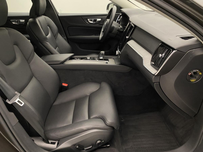 Volvo V60 CC B4 AWD ADVANCED REZERVACE 2.0 CC CC