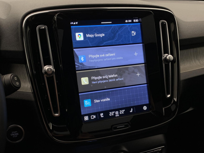 Volvo XC40 B4 AWD DARK ULTRA AUT CZ