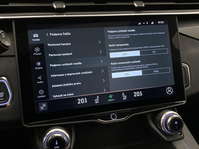 Lynk & Co 01 PHEV DCT AUT REZERVACE