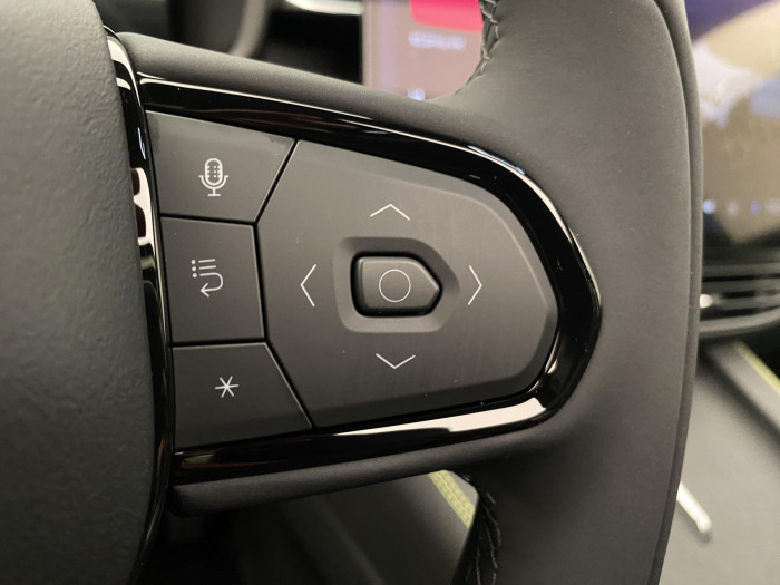 Lynk & Co 01 01 MORE PHEV