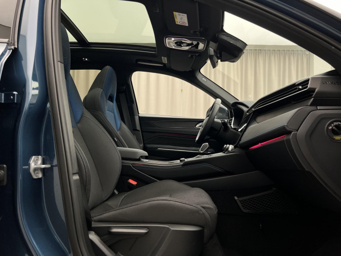 Lynk & Co 01 PHEV DCT AUT 1.maj.