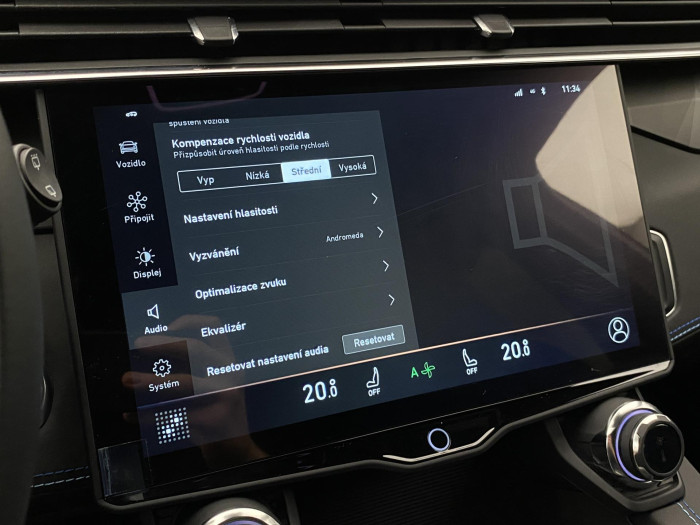 Lynk & Co 01 PHEV DCT REZERVACE