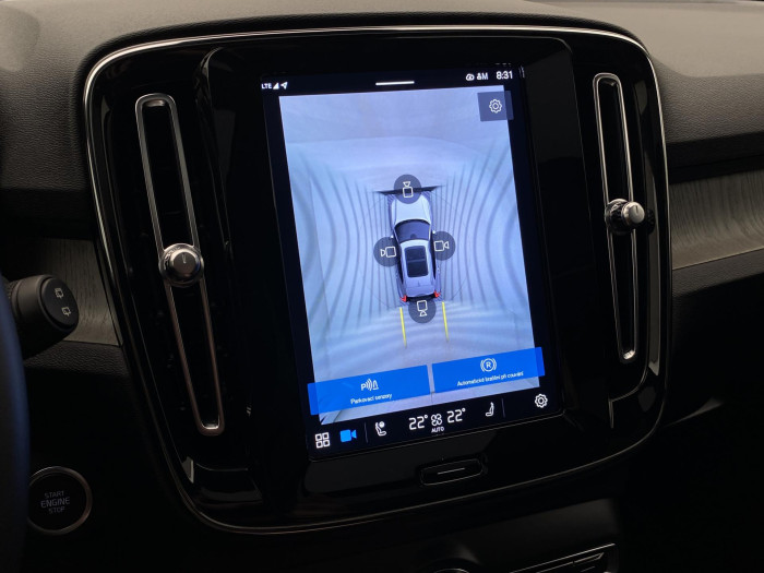 Volvo XC40 B4 AWD DARK ULTRA AUT CZ