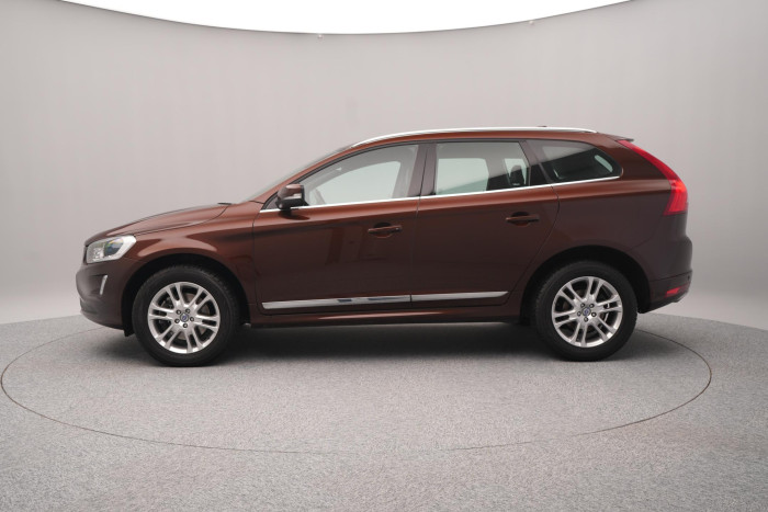 Volvo XC60 D5 AWD SUMMUM REZERVACE 2.4 d Summum