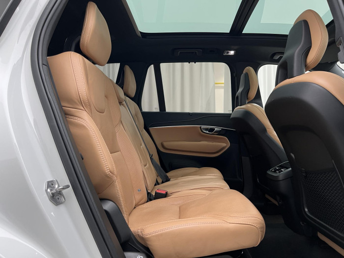 Volvo XC90 B5 AWD INSCRIPTION 7MÍST CZ