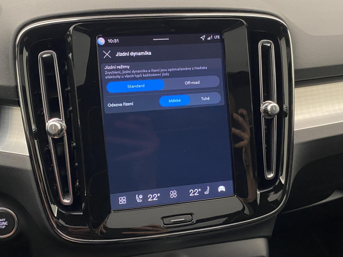 Volvo XC40 B3 AUT DARK PLUS