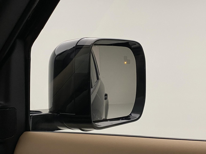 Land Rover Defender 110 D300 X-D HSE REZERVACE 3.0 d d