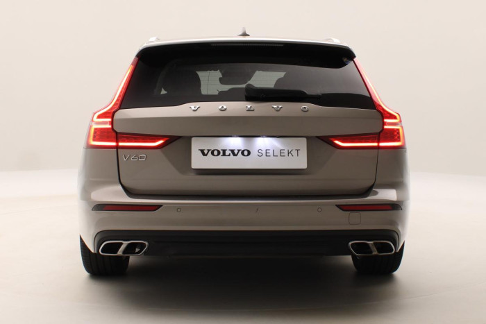 Volvo V60 D3 MOMENTUM AUT 1.maj 2.0 d Momentum