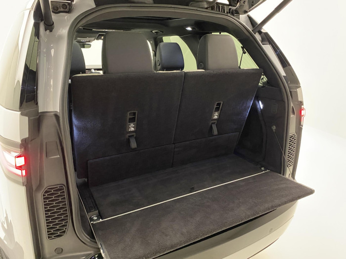 Land Rover Discovery D250 SE AWD AUT REZERVACE 3.0 d SE