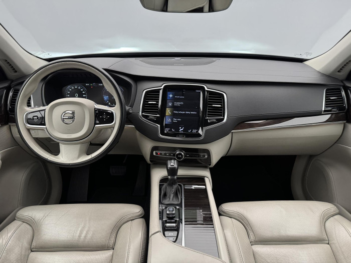 Volvo XC90 D5 AWD INSCRIPTION  CZ 1.maj 2.0 d