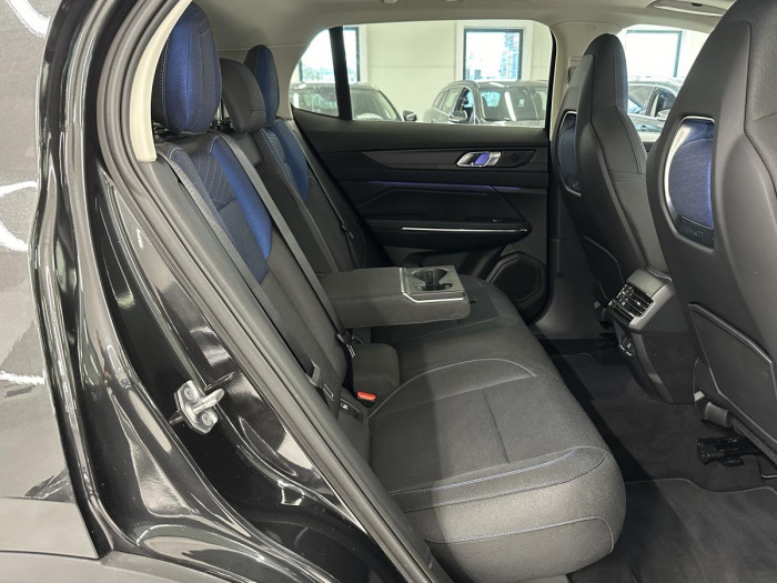 Lynk & Co 01 PHEV DCT AUT 1.maj. REZERVACE