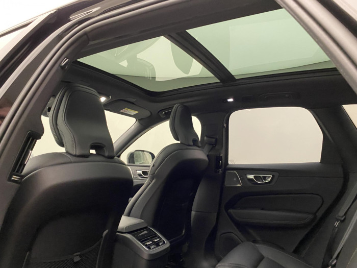 Volvo XC60 B5 AWD ULTIMATE BLACK EDITION 2.0 Edition