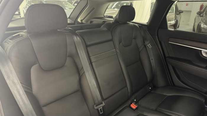 Volvo V90 CROSS COUNTRY D4 AWD REZERVACE 2.0 d