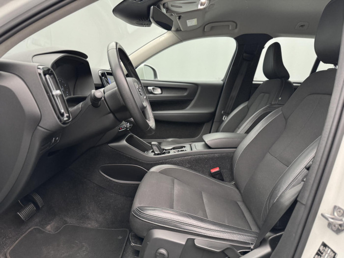 Volvo XC40 T4 AWD MOMENTUM CZ 2.0 Momentum