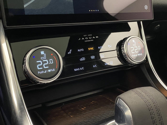 Jaguar XF D200 R-DYNAMIC SE AWD AUT 2.0 d Dynamic SE