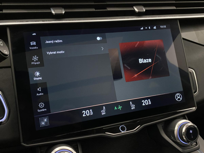 Lynk & Co 01 PHEV DCT AUT 1.maj. REZERVACE