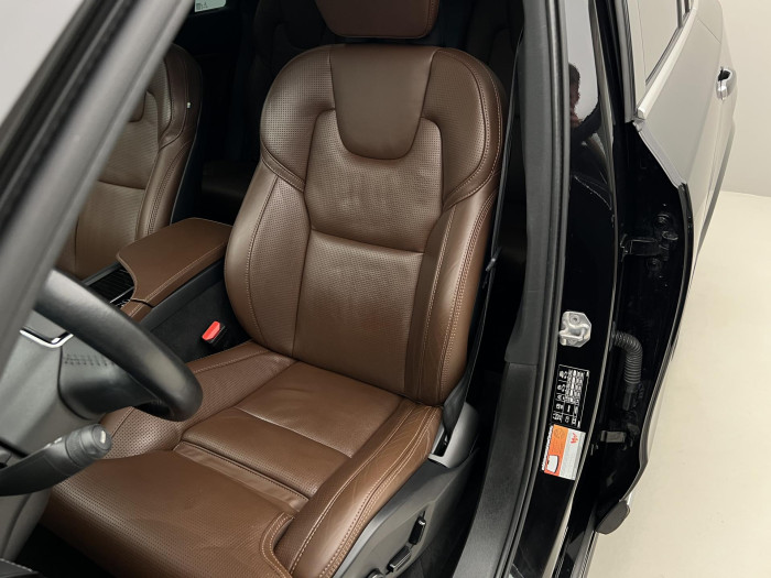 Volvo XC90 D5 AWD INSCRIPTION AUT CZ 2.0 d