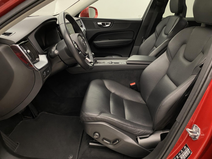 Volvo XC60 D4 AWD MOMENTUM AUT CZ 2.0 d Momentum