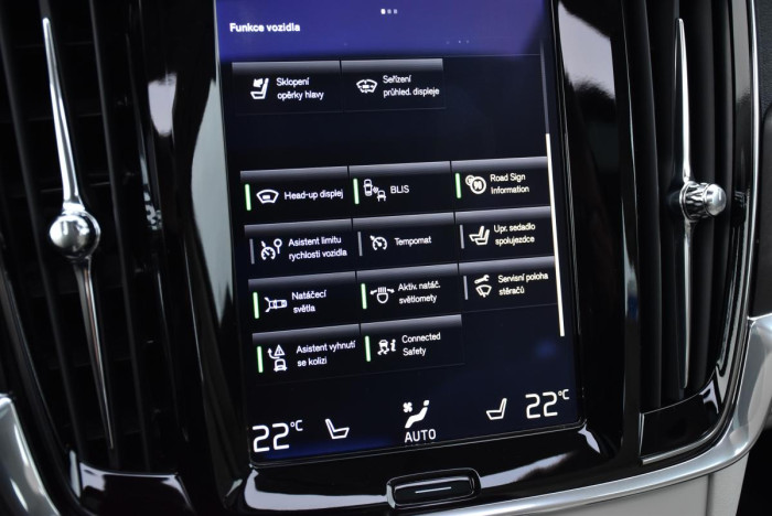 Volvo V90 CC D5 AWD PRO AUT REZERVACE 2.0 d CC CC