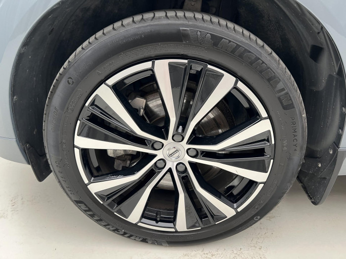 Volvo XC60 B4 AWD PLUS DARK AUT 1.maj.