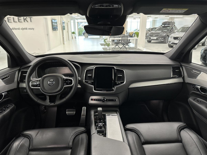 Volvo XC90 B5 AWD R-DESIGN AUT REZERVACE