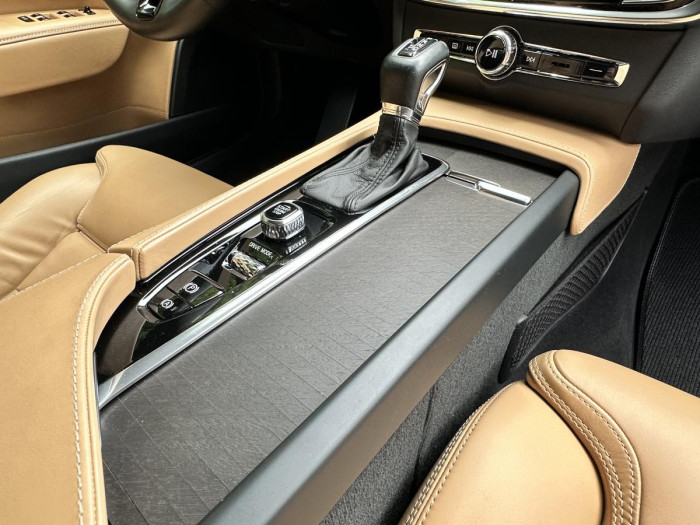 Volvo V90 CROSS COUNTRY D5 AWD REZERVACE 2.0 d