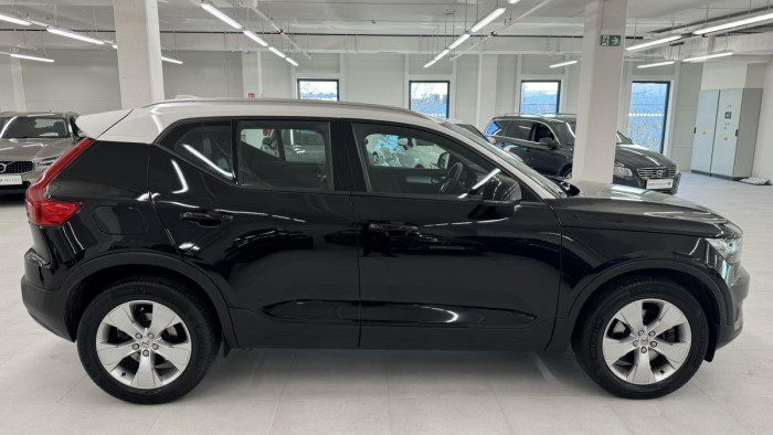 Volvo XC40 T4 AWD MOMENTUM AUT REZERVACE 2.0 Momentum