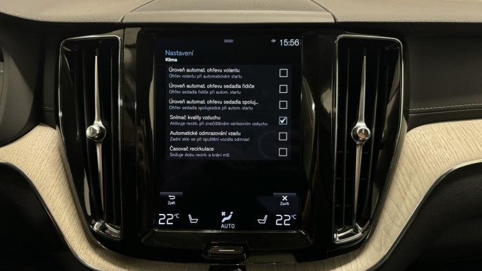 Volvo XC60 B5 AWD INSCRIPTION REZERVACE