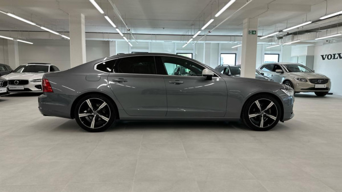 Volvo S90 D4 AWD R-DESIGN AUT REZERVACE 2.0 d