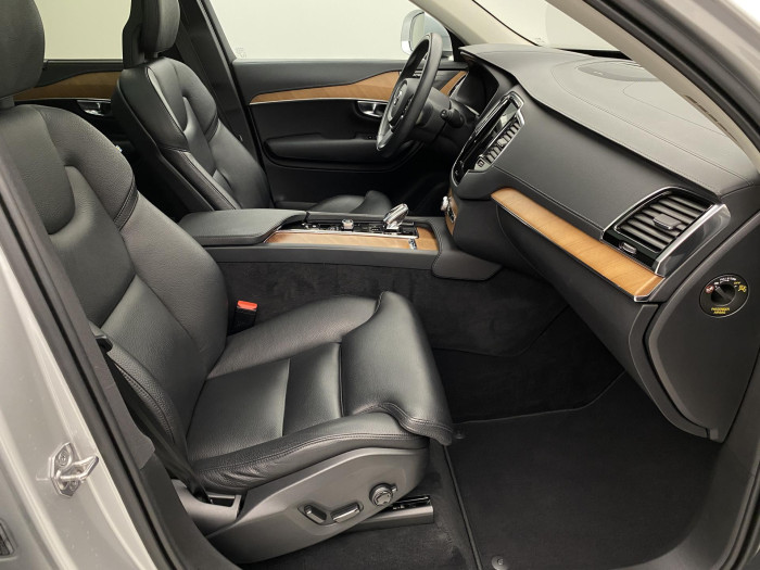 Volvo XC90 B5 AWD INSCRIPTION AUT 7míst