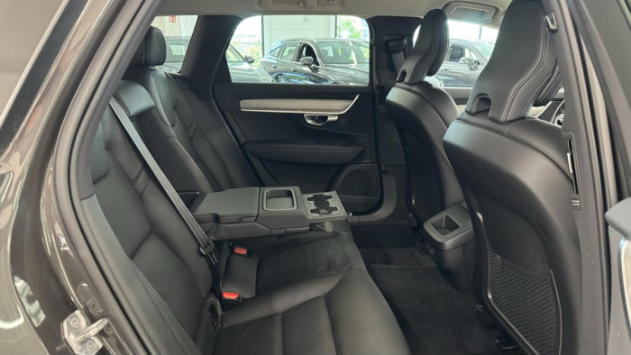 Volvo V90 B4 MOMENTUM PRO AUT 2.0 Momentum