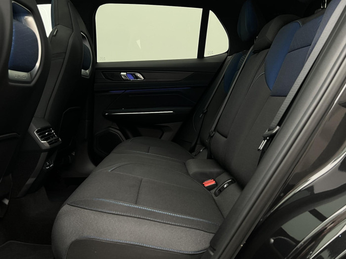 Lynk & Co 01 PHEV DCT AUT