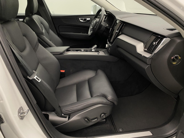 Volvo XC60 B5 INSCRIPTION AWD AUT 1.maj