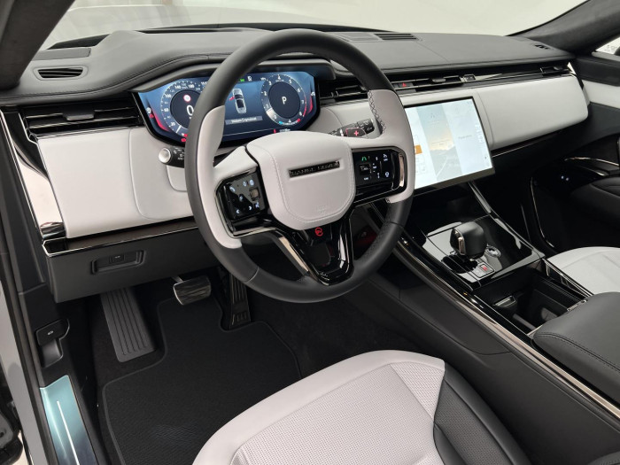 Land Rover Range Rover Sport P635 SV EDITION TWO REZERVACE 4.4 Edition