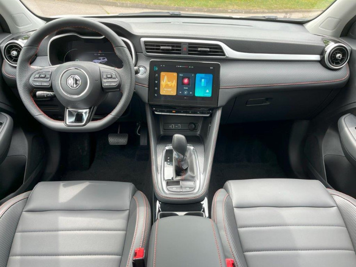 MG ZS EXCLUSIVE AUT. SKLADEM 1.0 Exclusive