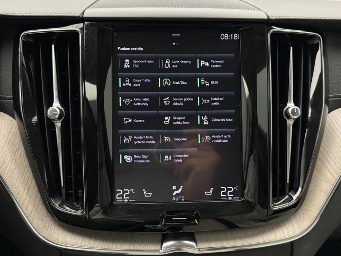 Volvo XC60 B4 INSCRIPTION AUT CZ