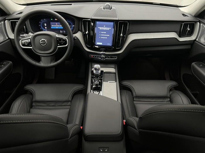 Volvo XC60 T6 AWD RECHARGE ULTRA DARK CZ