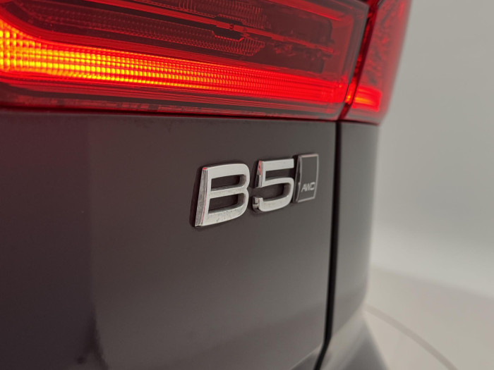 Volvo XC60 B5 AWD INSCRIPTION REZERVACE