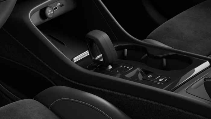 Volvo XC40 B3 AUT PLUS BLACK EDITION 2.0 Plus Edition