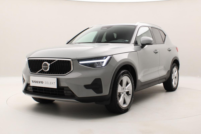 Volvo XC40 B4 PLUS CZ REZERVACE