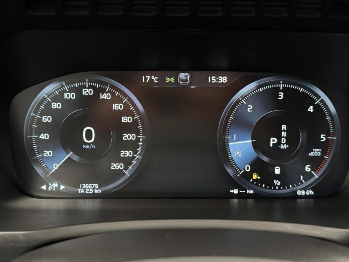 Volvo XC90 B5 AWD R-DESIGN AUT CZ