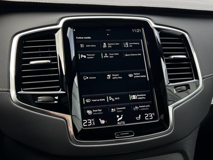 Volvo XC90 B5 AWD R-DESIGN 7 MÍSTNÁ Aut
