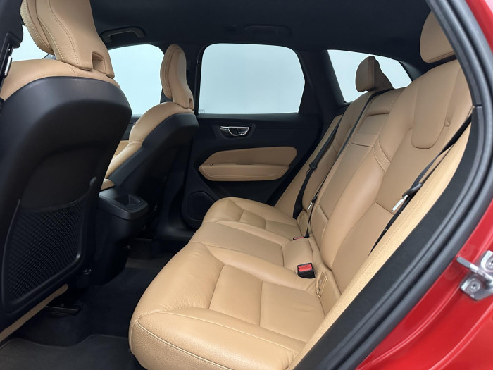 Volvo XC60 D4 AWD INSCRIPTION CZ 2.0 d