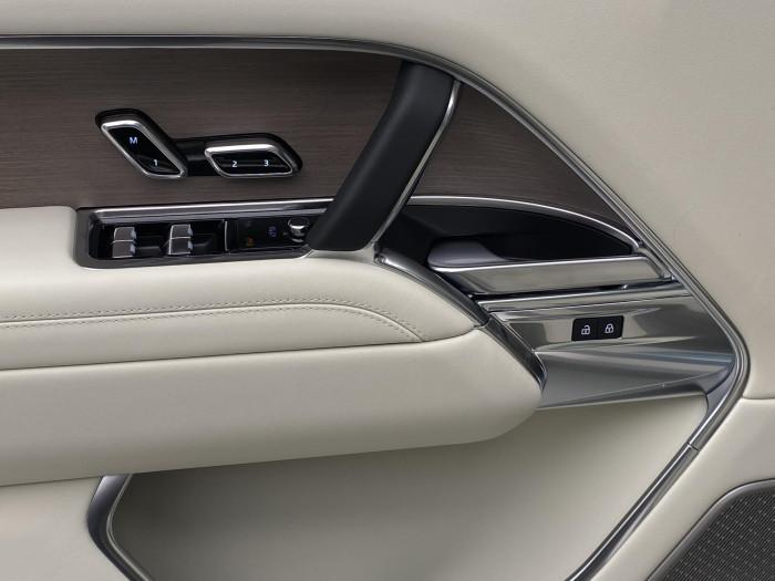 Land Rover Range Rover D350 AUTOBIOGRAPHY LWB 3.0 d