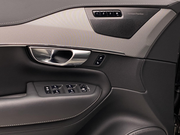 Volvo XC90 B6 AWD R-DESIGN AUT