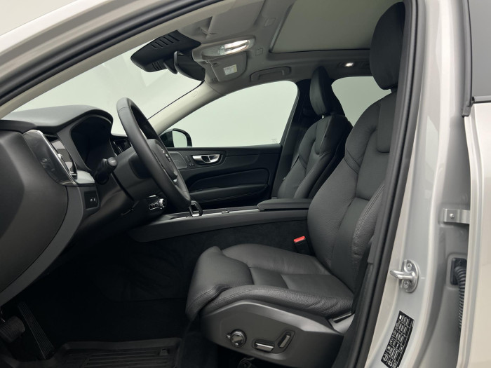 Volvo XC60 T6 AWD RECHARGE PLUS DARK AUT