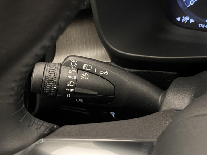 Volvo XC40 B4 INSCRIPTION AUT REZERVACE