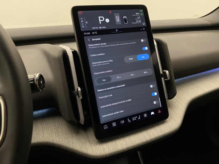 Volvo EX30 PURE ELECTRIC PLUS RWD
