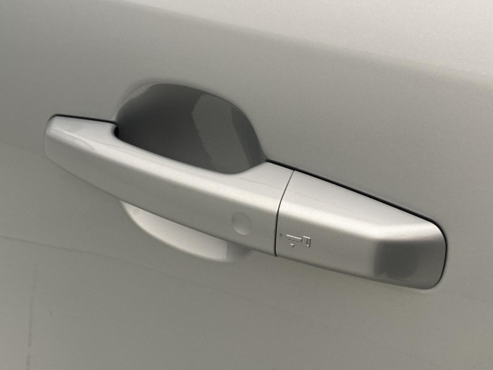 Jaguar F-Pace P400e R-DYNAMIC SE REZERVACE 2.0 Dynamic SE