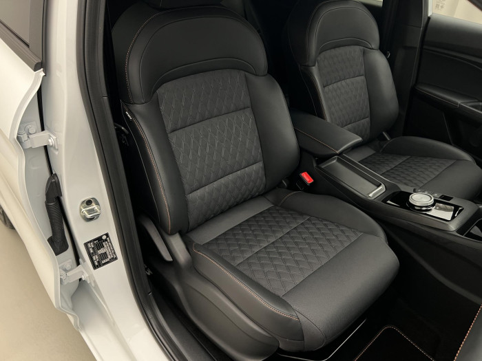 MG MG3 EXCLUSIVE HYBRID+ AUT CZ 1.maj 1.5 Exclusive